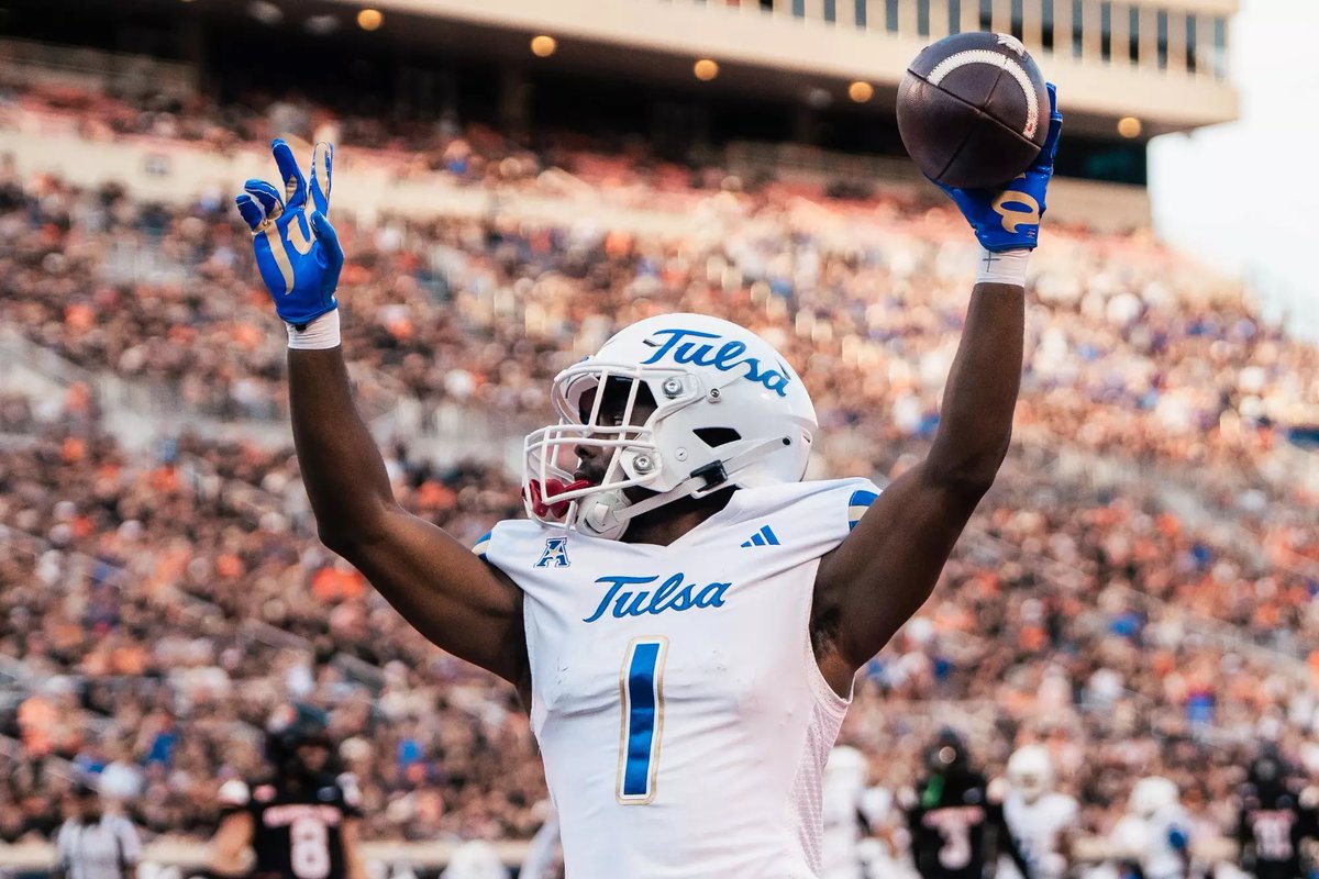 Jew2elite's tweet photo. TULSA OFFERED
@H_Gray94 
@TulsaFootball 
@CurtisFootball1 
@samspiegs 
@adamgorney 
@BGodfrey50 
@TomLoy247 
@DPTnola 
@Coach_JHO 
@stevecurtis27 https://t.co/I21JCWEK40