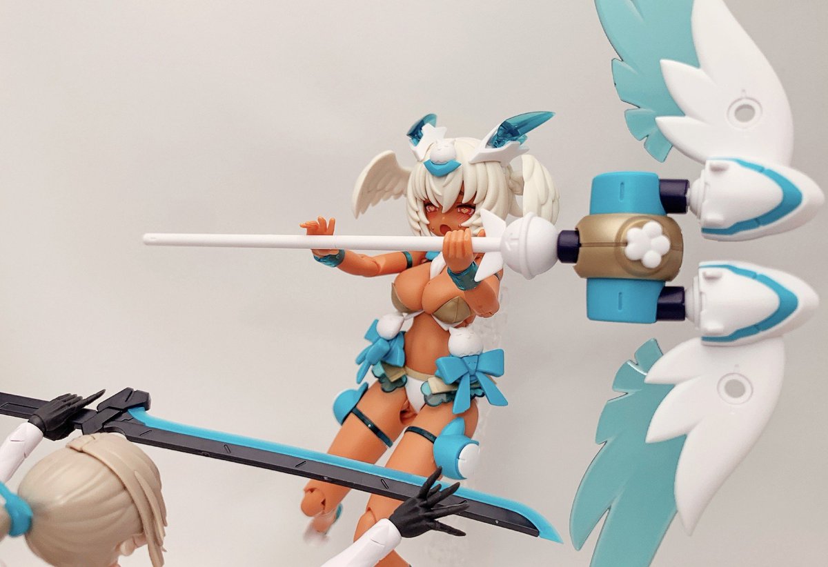 Kotobukiya_akb's tweet photo. 【コトブキヤ秋葉原館2階】
予約情報：2026年5月発売予定
『PUNI☆MOFU 金シャオ』¥6,930(税込)

▲サンプル完成しました！

コトブキヤショップで購入していただくと、
「特別カラー髪パーツ」プレゼント！

ぜひご予約ください！
#メガミデバイス https://t.co/GB19M7lQ2k