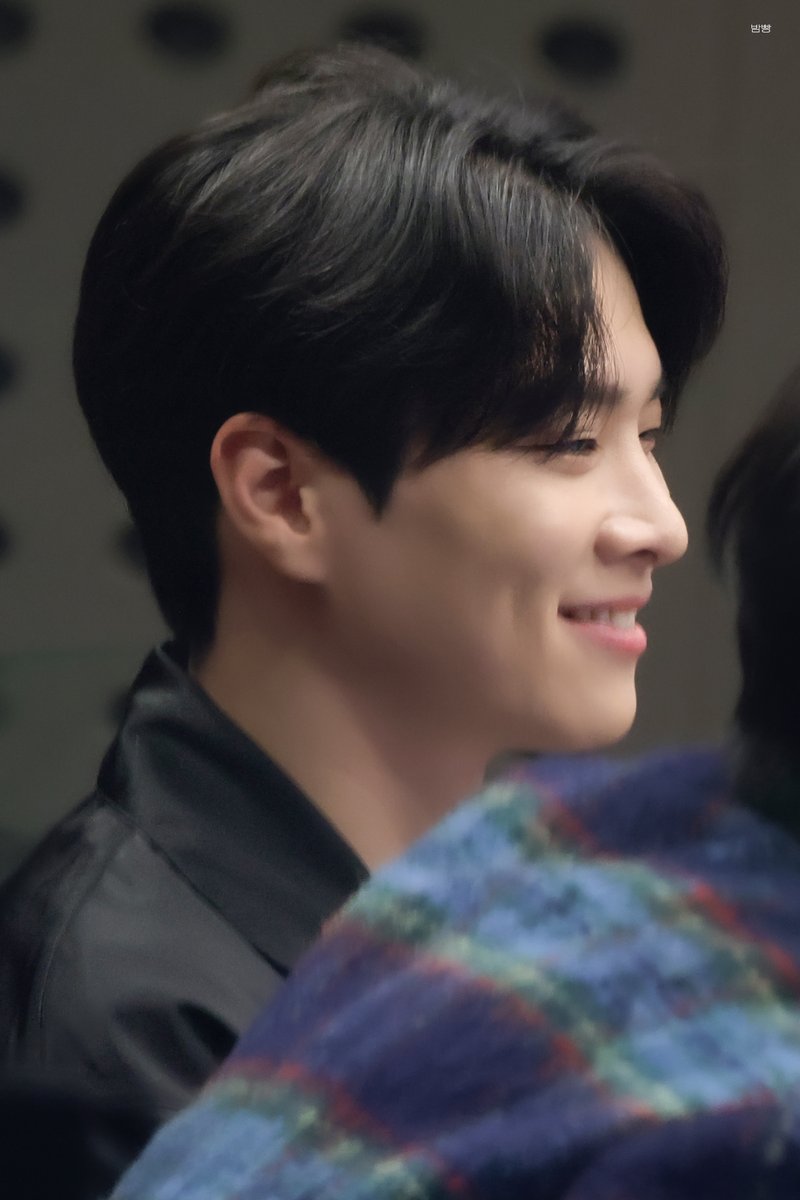 밤빵 tweet media