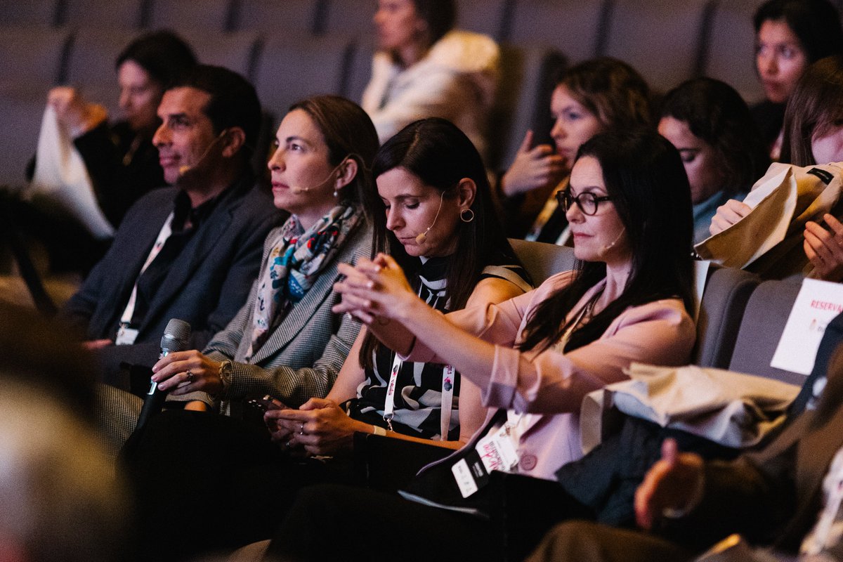 Cirujanos de la Mama tweet media