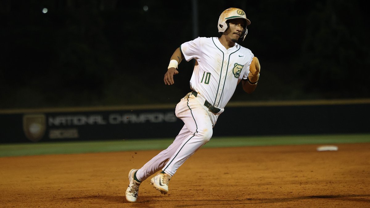 GGC_Baseball's tweet photo. Big Sixth Inning Propels Baseball to Defeat Talladega in NAIA Opener. Grizzlies have won their first game of the tournament eight straight seasons.

📰 - https://t.co/JcOGICpmGt

#ClawsOut https://t.co/pq3p7i2qEK