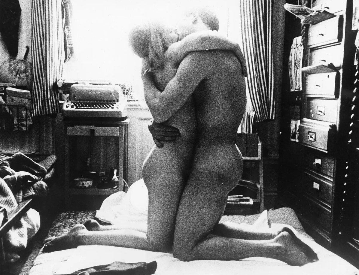 SensualGram tweet media