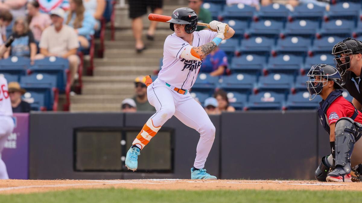 OhioLatest's tweet photo. Springboro's A.J. Ewing Is Now A Major Leaguer!

Desperately in need of turning their season around, the New York Mets plan to call up top prospect A.J. ahead of Tuesday’s game.

The 5-foot-10, 160-pound Ewing, a left-handed hitter, was a fourth-round pick by the Mets in 2023 out of Springboro High School. The club will need to open a 40-man roster spot for him Tuesday.

Ewing has played just 12 games at Triple-A Syracuse, where he had an .827 OPS in 51 plate appearances and five stolen bases. Ewing excels on the bases and stole 70 bags across 124 games in the minor leagues last year.

He had a breakout season last year and slashed .315/.401/.429 in 564 plate appearances over three levels. Despite his just 28 games at Double A last year, the Mets invited him to major-league spring training, viewing him as a viable option at some point. 

They just probably weren’t banking on its being the second full week of May.

#AJEwing 
#SpringboroOhio