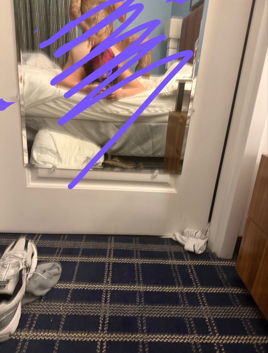 RoxyBgone4vr's tweet photo. Who wants to buy content!! DM https://t.co/jHnFELMCat