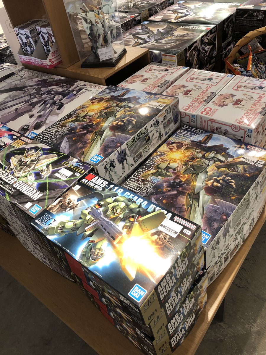 TSUTAYA BOOKSTORE川崎駅前店@BOOK tweet media