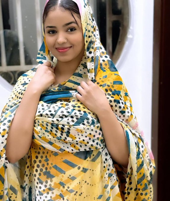 _faarheen's tweet photo. Can I be your sugar mommy?? https://t.co/skvIRuq6uk