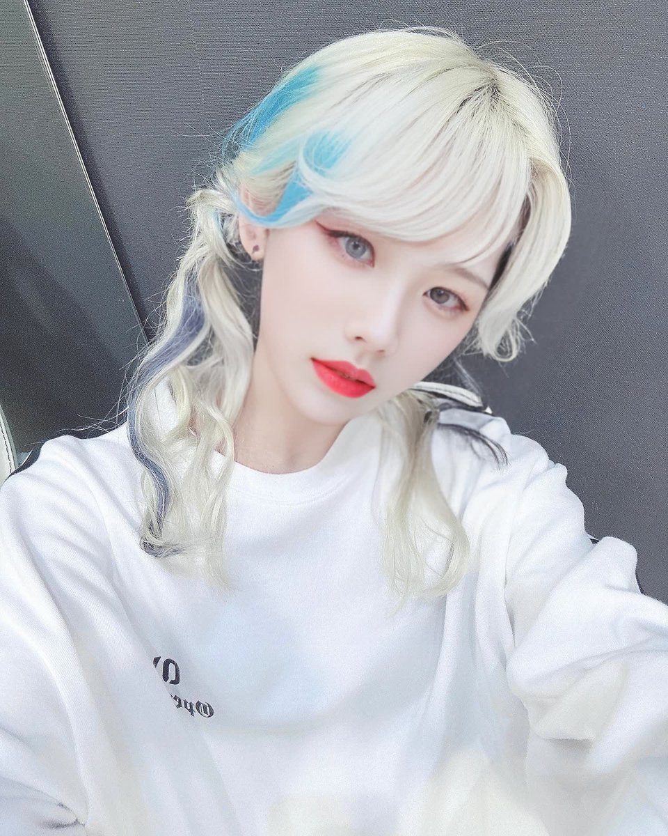 여왕 tweet media