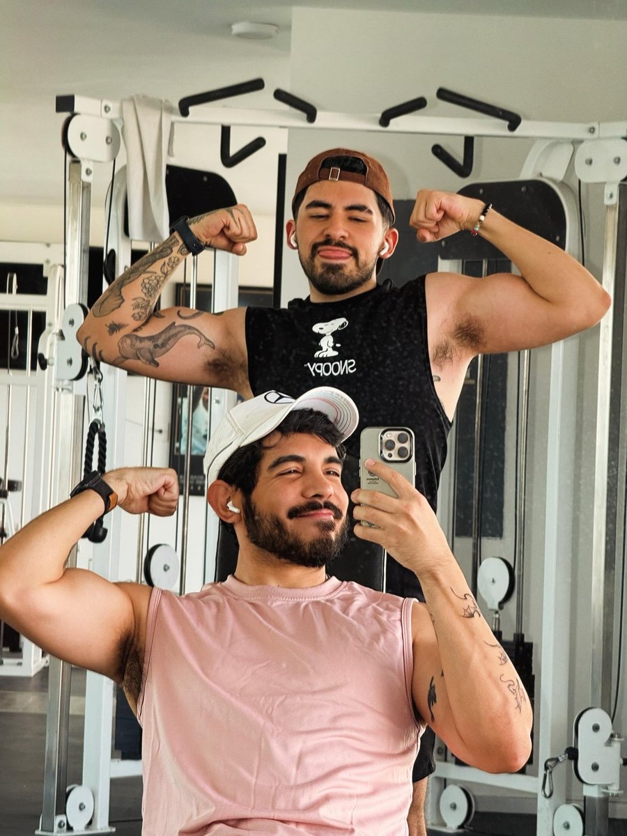 thelittlejavi's tweet photo. 2x1 https://t.co/bxAHCJml2d