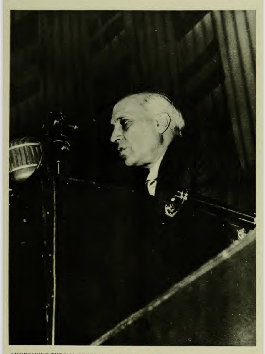 TheNehruBlog's tweet photo. Jawaharlal Nehru addressing the United Nations General Assembly, Paris on 3rd November 1948.
#Nehru #JawaharlalNehru #TheNehruBlog https://t.co/ZdiCJto03N