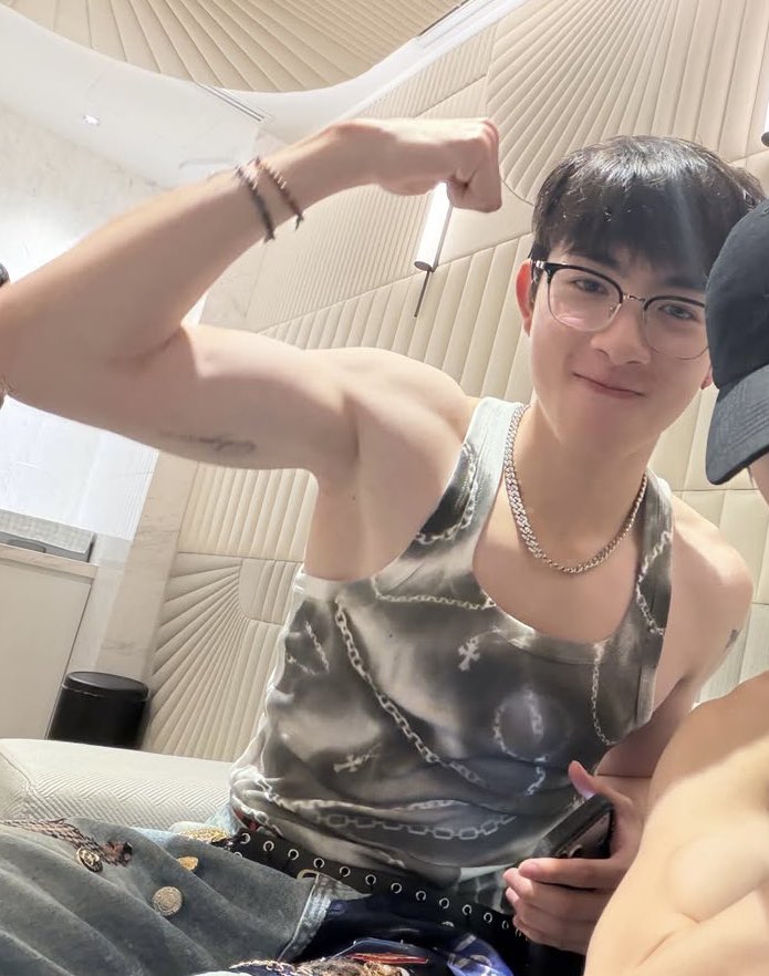 เนียว ✿ tweet media
