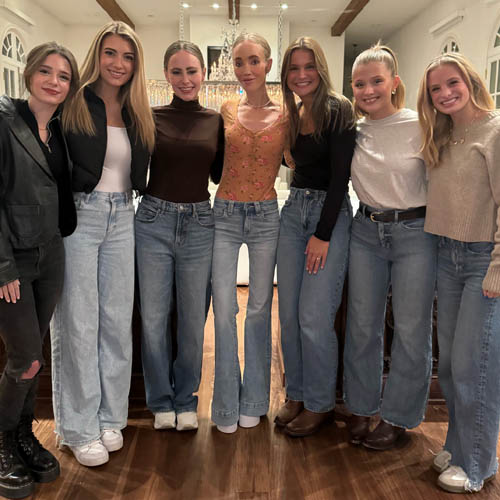 steviepeanuts_'s tweet photo. who is ur most random or niche inspo? mine is elizabeth kaufmann https://t.co/Hf5eELADVX