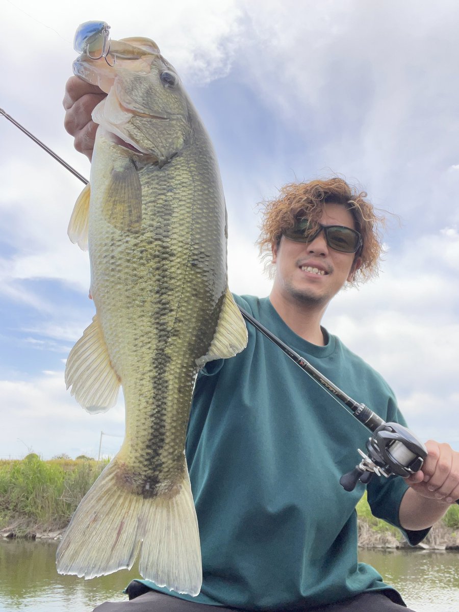 nkyochann's tweet photo. 超久々の釣行です‼️

風が吹き出したタイミングで
タイガン90に突き上げバイト💥
音で食わせたナイスワン🐟

#fishmagnet
#タイガン90 https://t.co/Qv0hzlzMkv