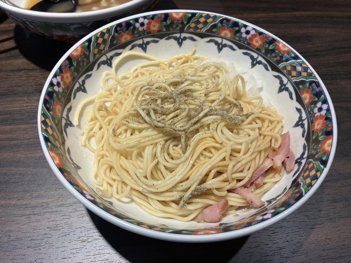 裏裏カットマン tweet media