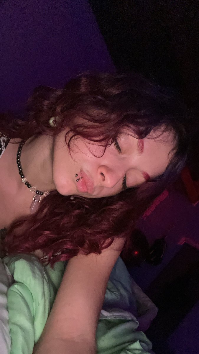 softmisis's tweet photo. face reveal!!! 🤓 https://t.co/HVOLZQ0IGg