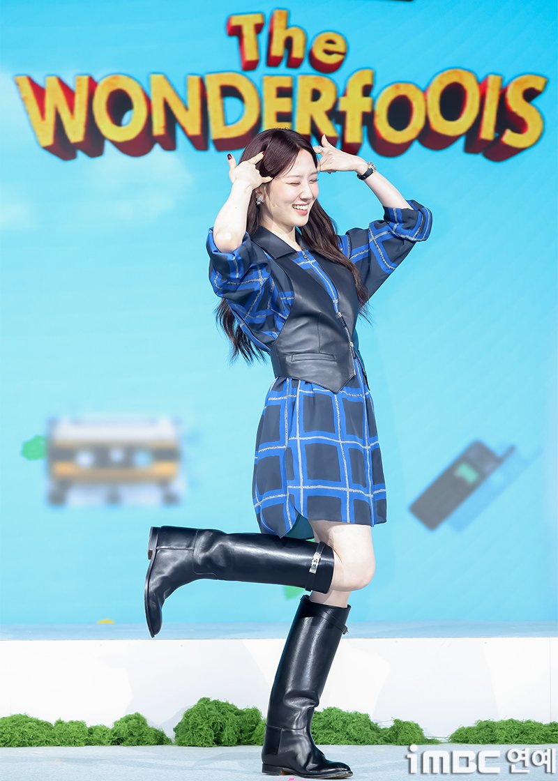 imbcenews's tweet photo. [포토] 박은빈, 미소 가득 인사
#박은빈 #넷플릭스 #시리즈 #원더풀스 #제작발표회_260512 [iMBC연예]

배우 박은빈이 12일 오전 서울 종로구 JW메리어트 동대문 호텔에서 열린 넷플릭스 시리즈 ‘원더풀스’ 제작발표회에 참석해 포즈를 취하고 있다.

🔗https://t.co/RM4BSEuVEd https://t.co/6RXcSSCdNj