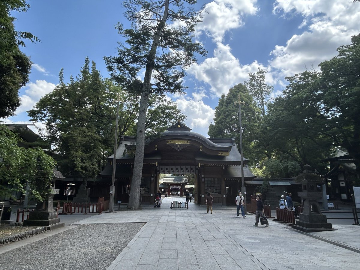 skydream5's tweet photo. 今日は仕事で府中市に来てます！
大國魂神社でお参りしてきました！
皆様に幸ありますように😊 https://t.co/SImPAN4IDP