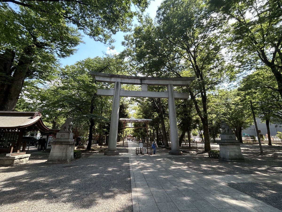 skydream5's tweet photo. 今日は仕事で府中市に来てます！
大國魂神社でお参りしてきました！
皆様に幸ありますように😊 https://t.co/SImPAN4IDP