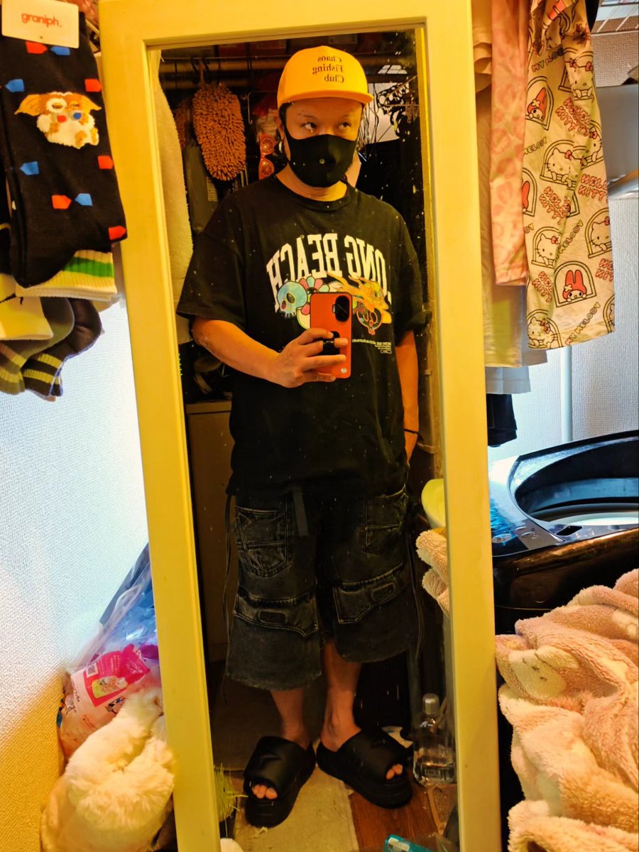 kusoyaro0812's tweet photo. 今日のクツ野郎
こんにちは☀️
〜アッチぃ💦w 編〜
cap : Chaos Fishing Club
tops : COMPLEX CON
pants : IP-AXIS STUDIO
shoes : converse
#chaosfishingclub #ipaxisstudio #古着 #古着好きな人と繋がりたい #スニーカー好きな人と繋がりたい https://t.co/F0HSuaGygM