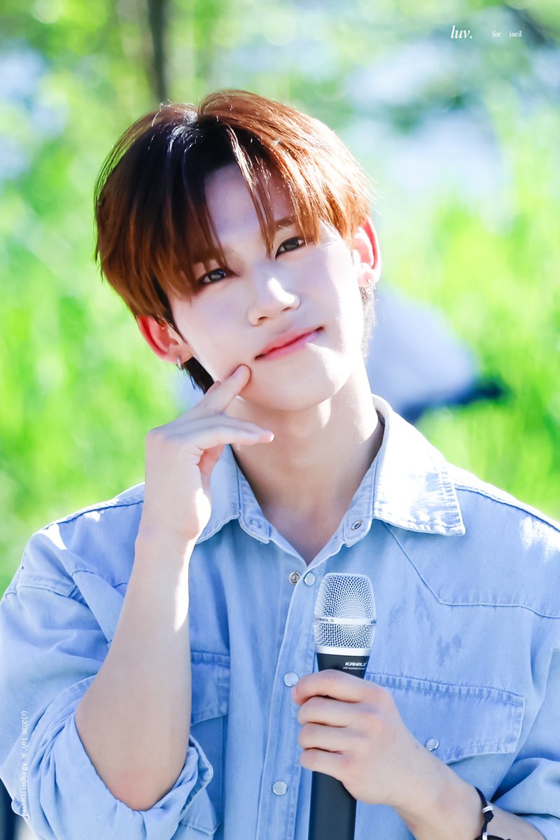 1uV_ji's tweet photo. 260505 버스킹
    
#YUHZ #유어즈 
#JAEIL #재일 https://t.co/qXQ6xkiJFx