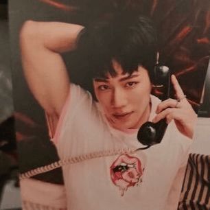 flexing actor tweet media