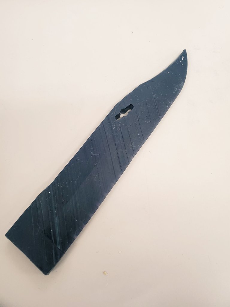 hadalanolantis's tweet photo. 高弾性ラバーレジンで
SA80バヨネット作ってみよう
一回目
失敗‼️
プリントの最中からガッタガタ( ̄□ ̄;)
難しい~😆
#SA80
#SK本舗
#高弾性ラバーレジン
#bayonet https://t.co/bLmWgN7nRl