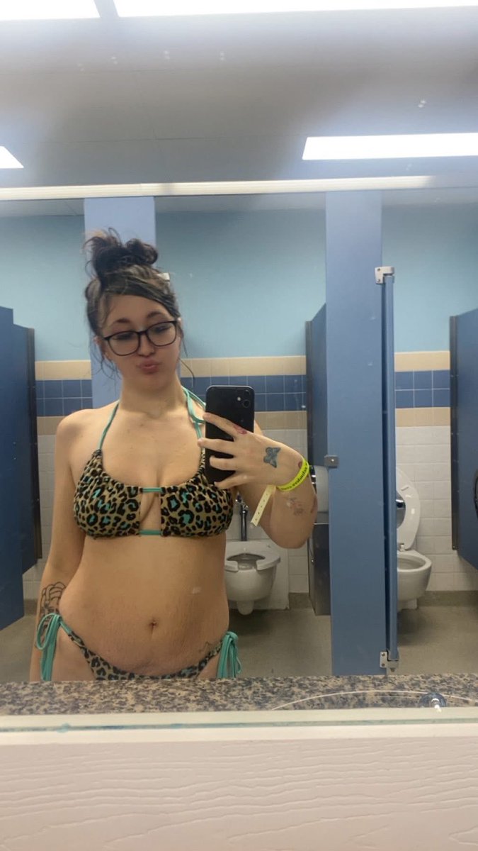 XxThat_GirlBreX's tweet photo. #NewToX #onlyfans #contentcreator #paypig?? #wetpussy💦 https://t.co/sAdeKPxzZZ
