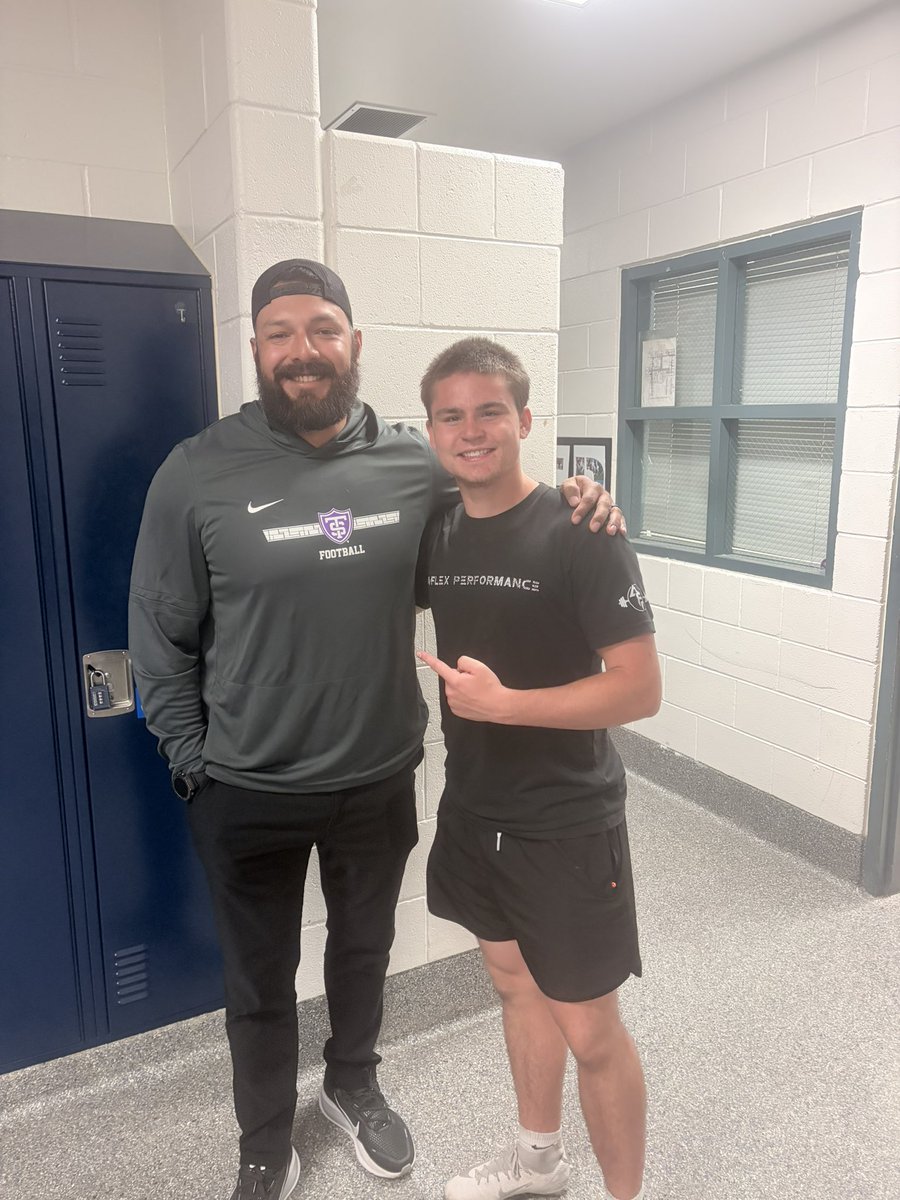 DimitriSpano's tweet photo. Huge thanks to @Coachjoeherrera for coming out to the school to watch spring camp!! Appreciate the great conversations and camp invites! Excited to keep in touch! @DakotaRidgeFB @DRidgeCoachB1 @ProStarSports @UST_Football @WallieKuchinski @CoachTrot https://t.co/fkagyTDuQQ