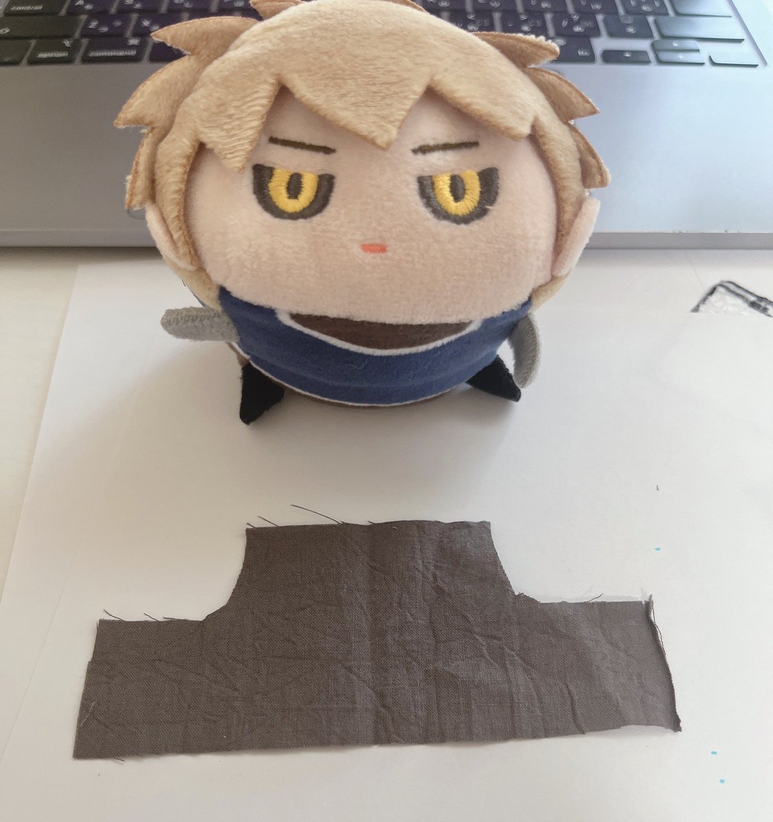 試作品1号 紐はちょっと共布じゃ綺麗に仕上げられそうにないから