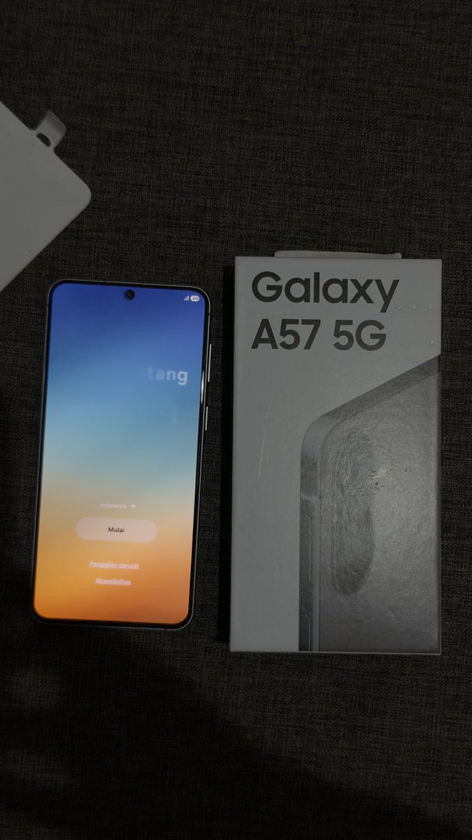 nenozens's tweet photo. WTS!!! 

Samsung A57 5G 12/256 
Never used, cuma di unbox sama pasang tempered glass dibeli bulan April kemarin.
Box dan lain-lainnya masih lengkap bgttttt.

💰7jt boleh nego
📍Tangerang 

More info DM yaaaaaa! https://t.co/PD9xXzRHf5