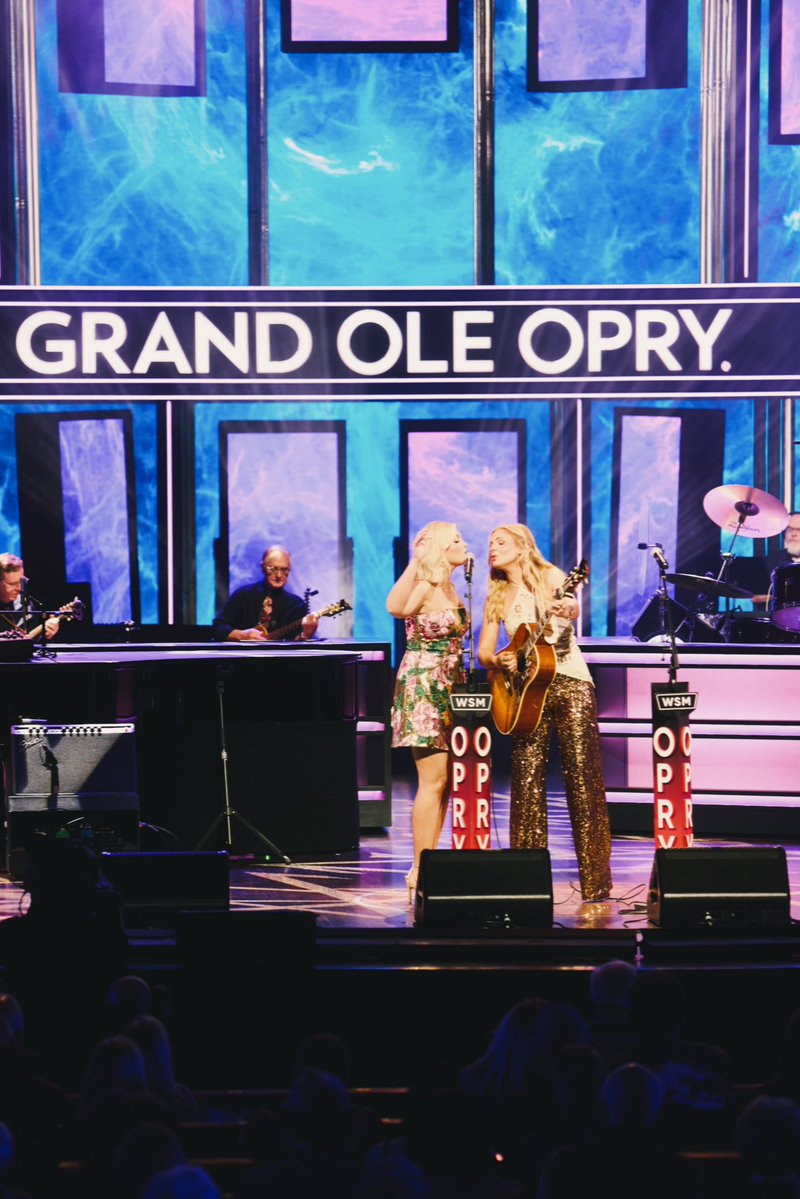 Queen Karen Mallerini tweet media