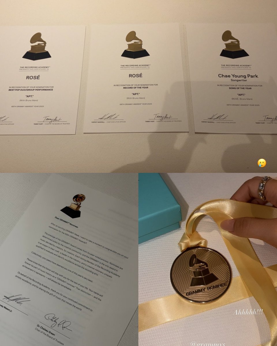ROSÉ BASE tweet media