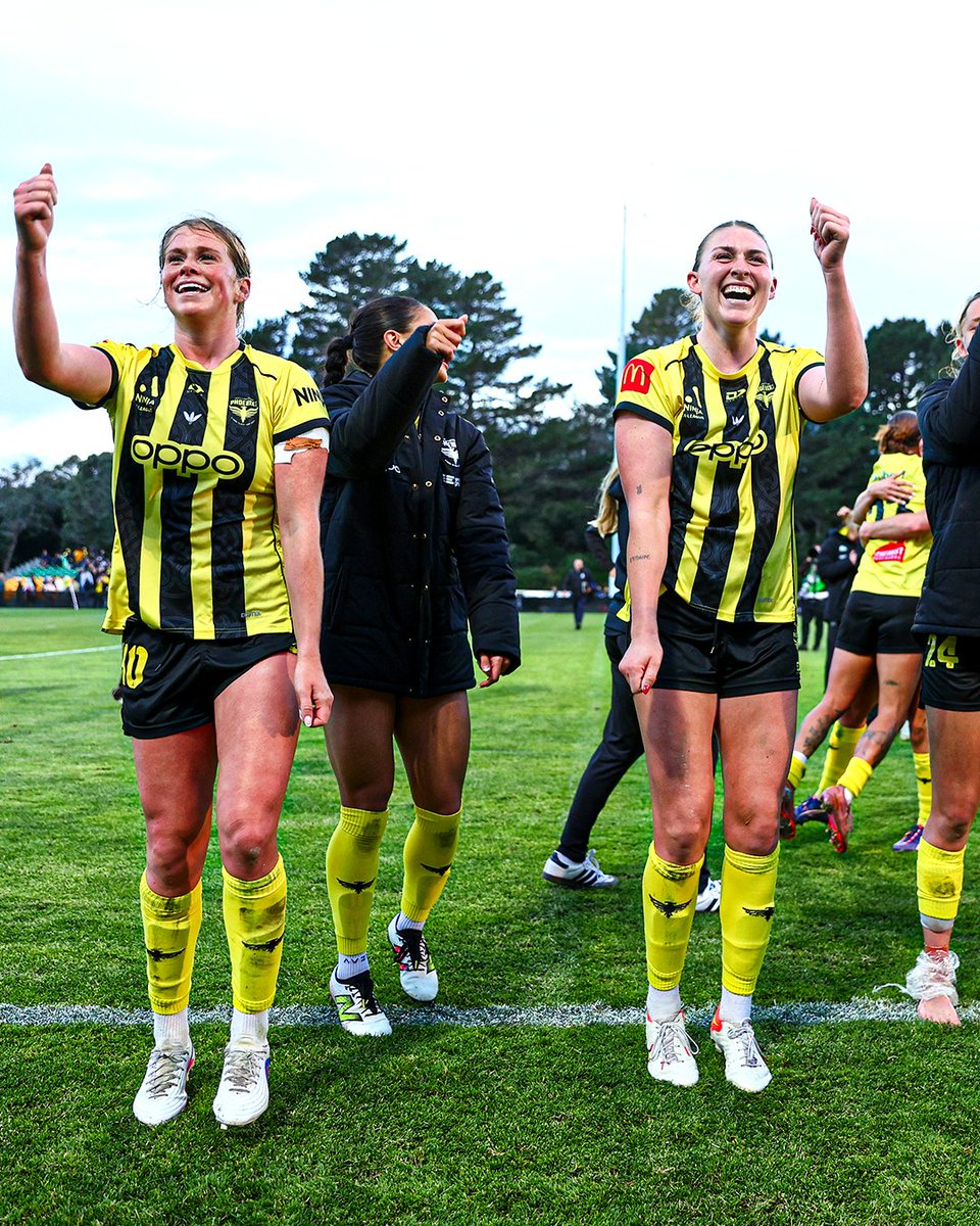 aleaguewomen's tweet photo. These full-time scenes will go down in history 💛🇳🇿

@WgtnPhoenixFC will be hungry to go one step further in the big dance this Saturday!

Get your Grand Final tickets NOW 🎟️ https://t.co/RQmfEimGbu https://t.co/swmC5t0e94