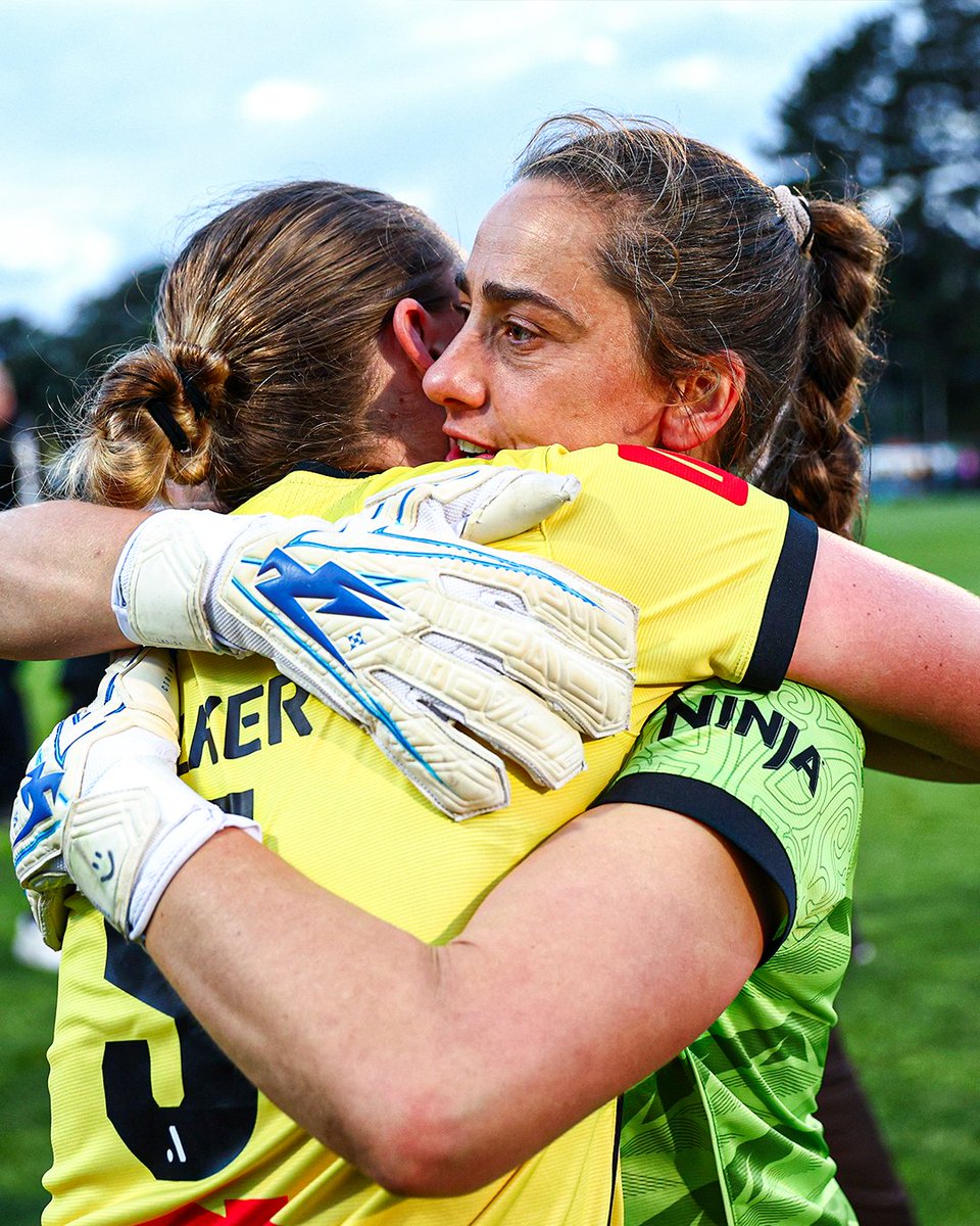 aleaguewomen's tweet photo. These full-time scenes will go down in history 💛🇳🇿

@WgtnPhoenixFC will be hungry to go one step further in the big dance this Saturday!

Get your Grand Final tickets NOW 🎟️ https://t.co/RQmfEimGbu https://t.co/swmC5t0e94