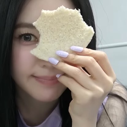 아이린 손 tweet media