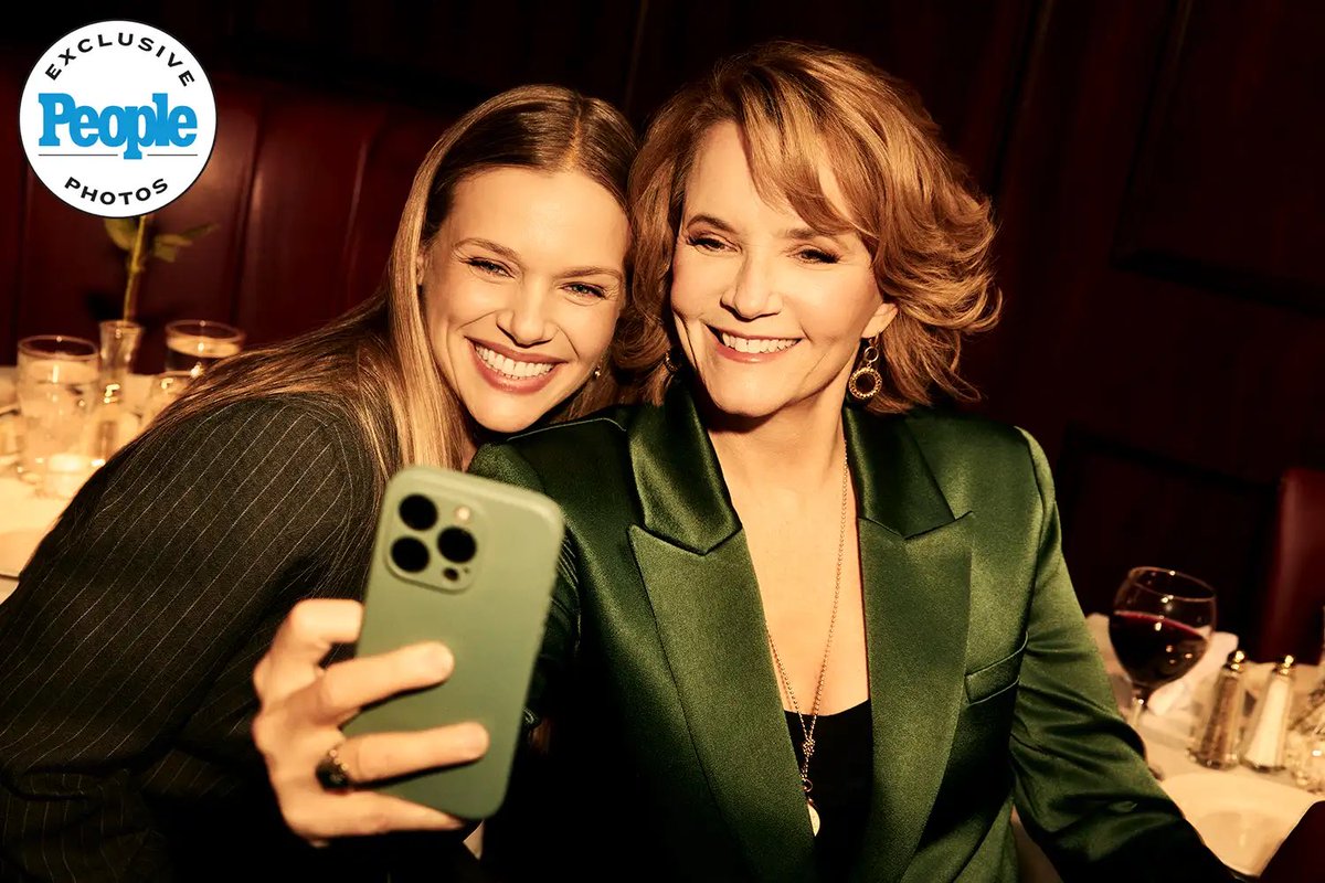 imjustwritingg's tweet photo. great day to be a tracy spiridakos fan https://t.co/YFLmEfcx6W