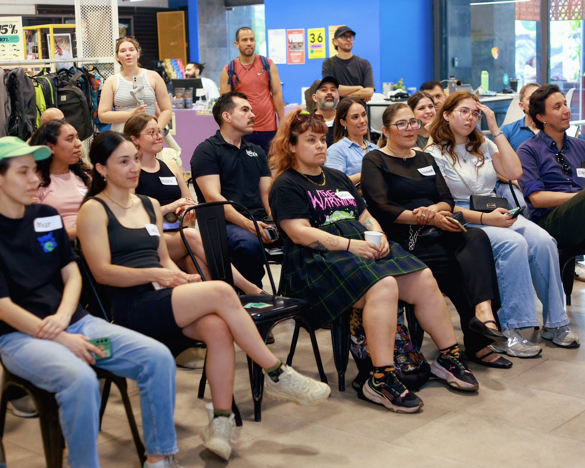 distritotec tweet media