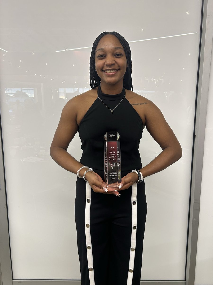 CapitalWBB's tweet photo. Celebrated Samaree tonight on being Capital’s Female Clyde Lamb Award Winner!! Congrats Mar 💜 https://t.co/E2NPz20ZMd