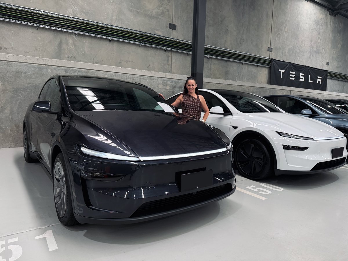 Deliveries of New Model Y L have begun in Australia 🎉

Congrats to our owners
