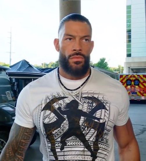 нαη∂у ⸜❤︎⸝‍ ~*Roman Reigns*~ tweet media