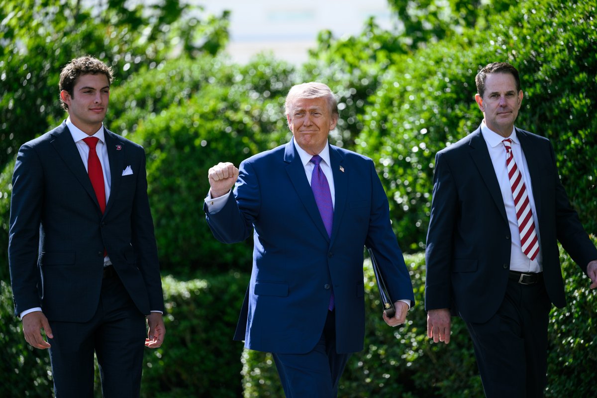 The White House tweet media