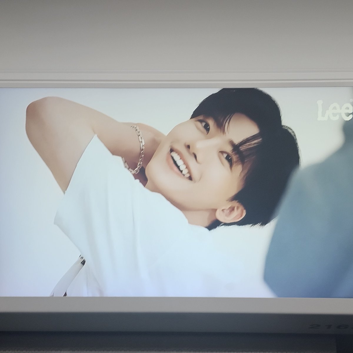 나컬 tweet media