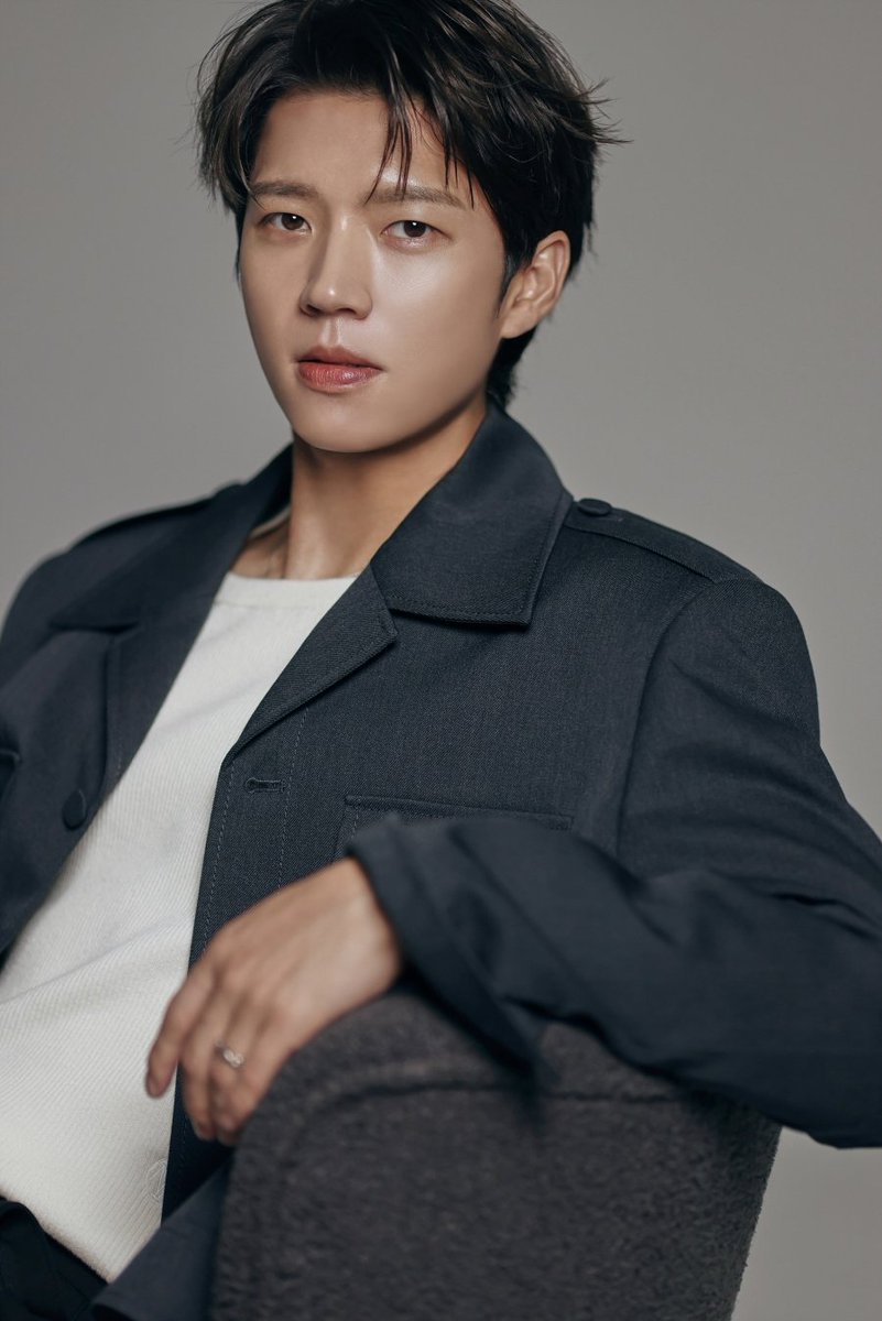 #INFINITE #NamWoohyun is confirmed to make his big screen debut with crime action movie, #TheGuardian. About an aspiring taekwondo player whose mom got kidnapped by the biggest crime organization in the Philippines.

Jun'26 release

naver.me/G3vX1kGD #KoreanUpdates RZ
