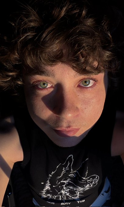 Bleezy Mutt 🐾 - what u see before I suck ur soul out through ur dick btw https://t.co/X43gbUT1Sg