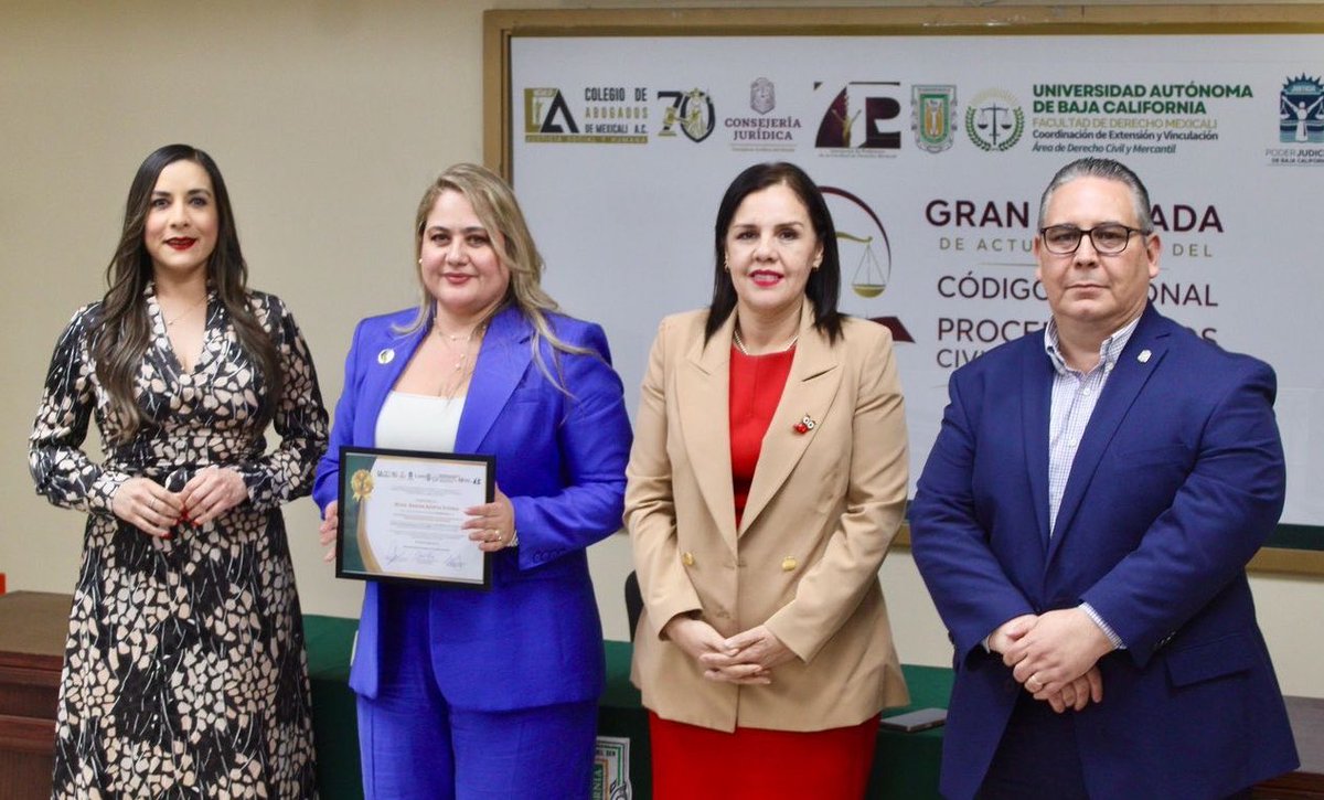a_vargas_ocon's tweet photo. Asistí a la Gran Jornada de Actualización del Código Nacional de Procedimientos Civiles. 🦉 ⚖️

#Uabc #Derecho #Concaam #Justicia https://t.co/agVkrFD0Ro