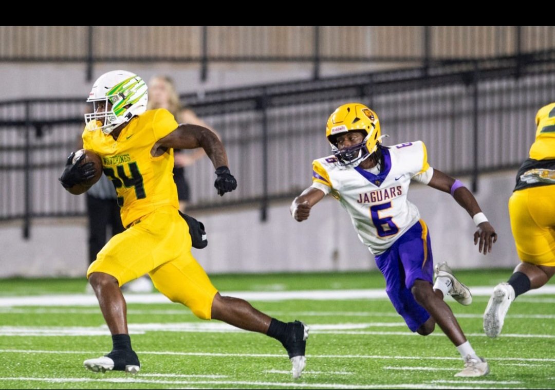 Madhousefit's tweet photo. Congrats To Elijah Tarver On Receiving An Offer From Kennesaw State University. #MadHouseFit #Family #HootyHoo #WeBuiltDifferent https://t.co/DTJcsNujN3