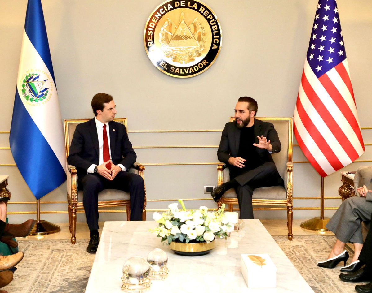 Embajada EEUU en ES tweet media