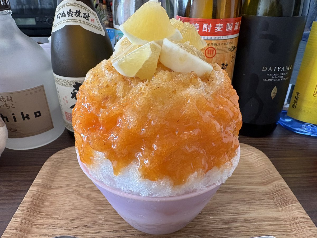 m03210908's tweet photo. 𓏐𓌈日向夏×ピンクグレープフルーツ
       (ベース：レモンティー)
𓏐𓌈桜みつとピスタチオ
𓏐𓌈台湾パイン(シークヮーサー＆島ざらめ)

今年はどこで食べてもパインが甘い〜🍍
パインの上にかけてある島ざらめのじゃりじゃり食感好き🤤 https://t.co/cHNbqbJ9dU