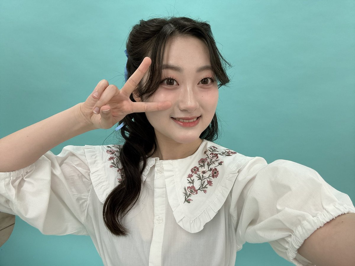峯菜里亜 tweet media