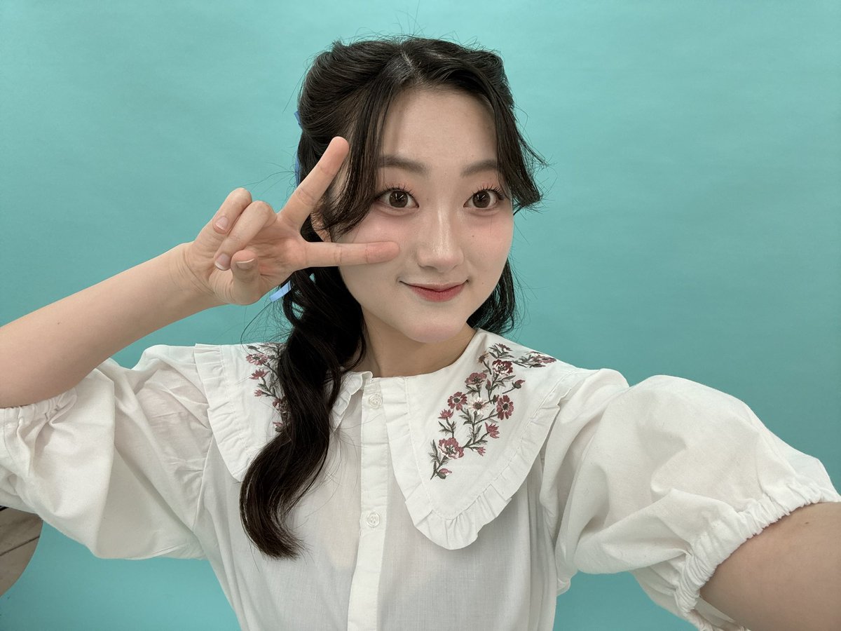 峯菜里亜 tweet media