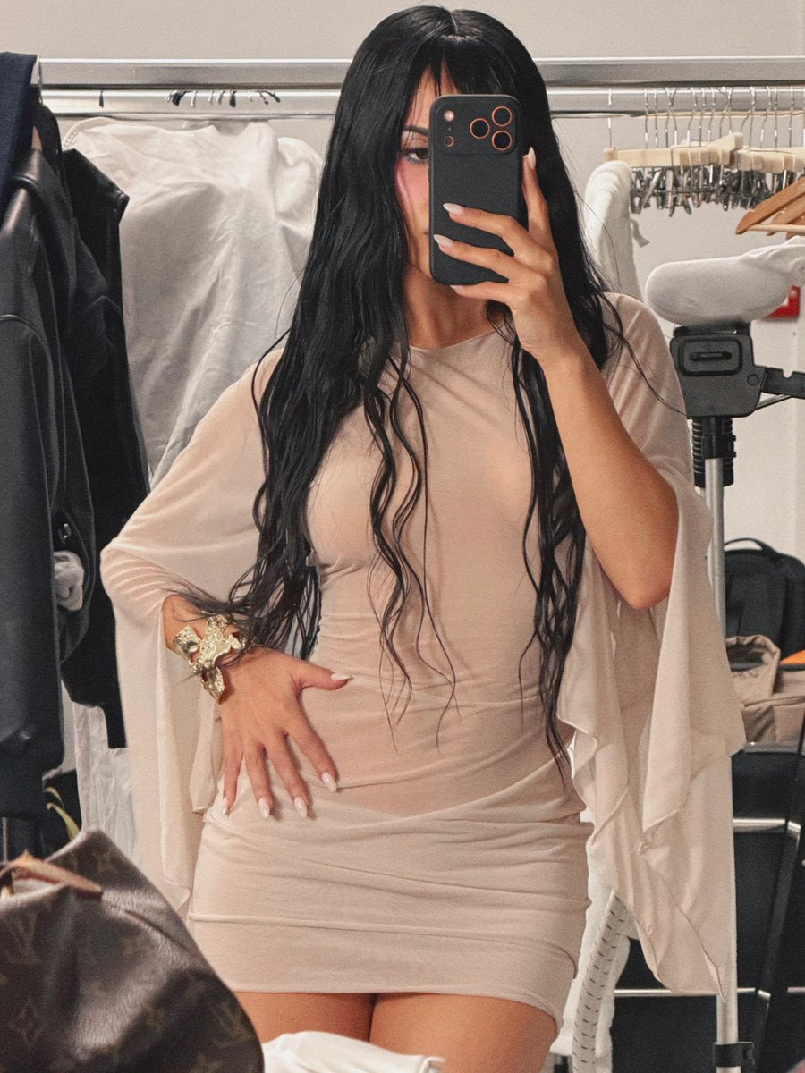 Becky G tweet media